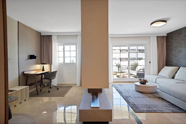Apartamento de 2 habitaciones en Marbella en venta con piscina garaje - 1.100.000 € (Ref: 10043205)