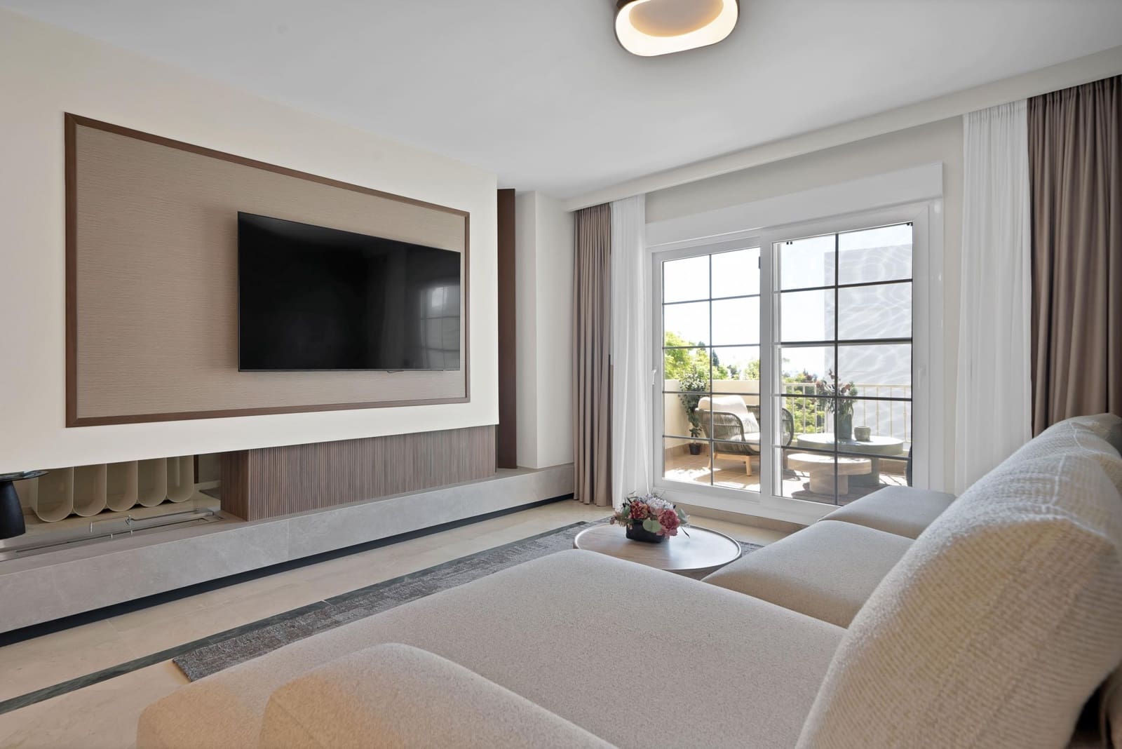 Apartamento de 2 habitaciones en Marbella en venta con piscina garaje - 1.100.000 € (Ref: 10043205)