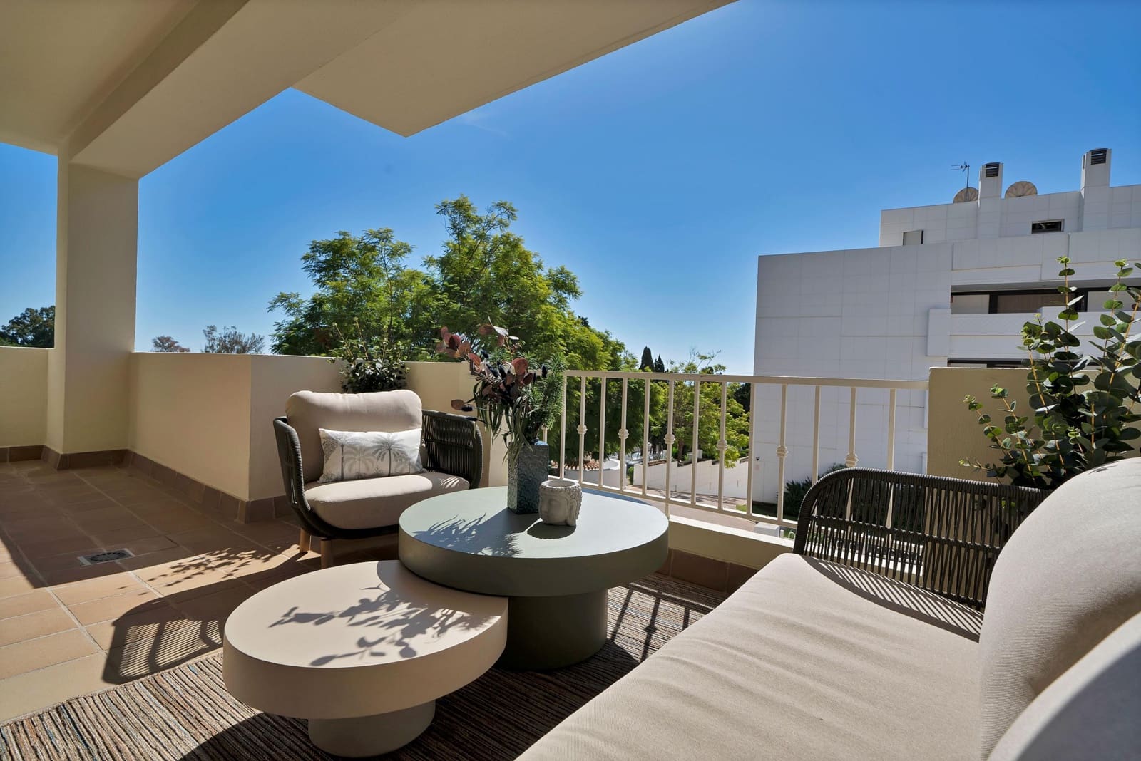 Apartamento de 2 habitaciones en Marbella en venta con piscina garaje - 1.100.000 € (Ref: 10043205)