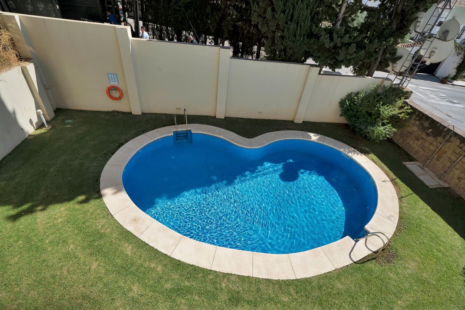 Apartamento de 2 habitaciones en Marbella en venta con piscina garaje - 1.100.000 € (Ref: 10043205)