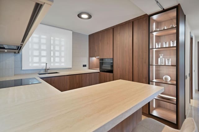 2 slaapkamer Appartement te koop in Marbella met zwembad garage - € 1.100.000 (Ref: 10043205)