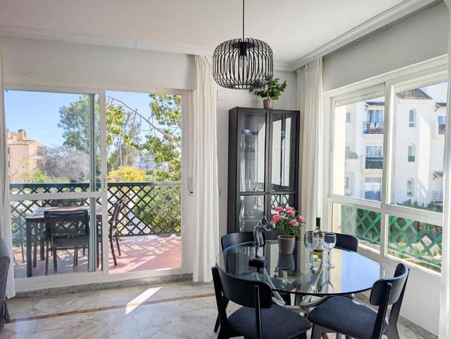 2 soverom Leilighet til salgs i Marbella med svømmebasseng - € 385 000 (Ref: 10047522)