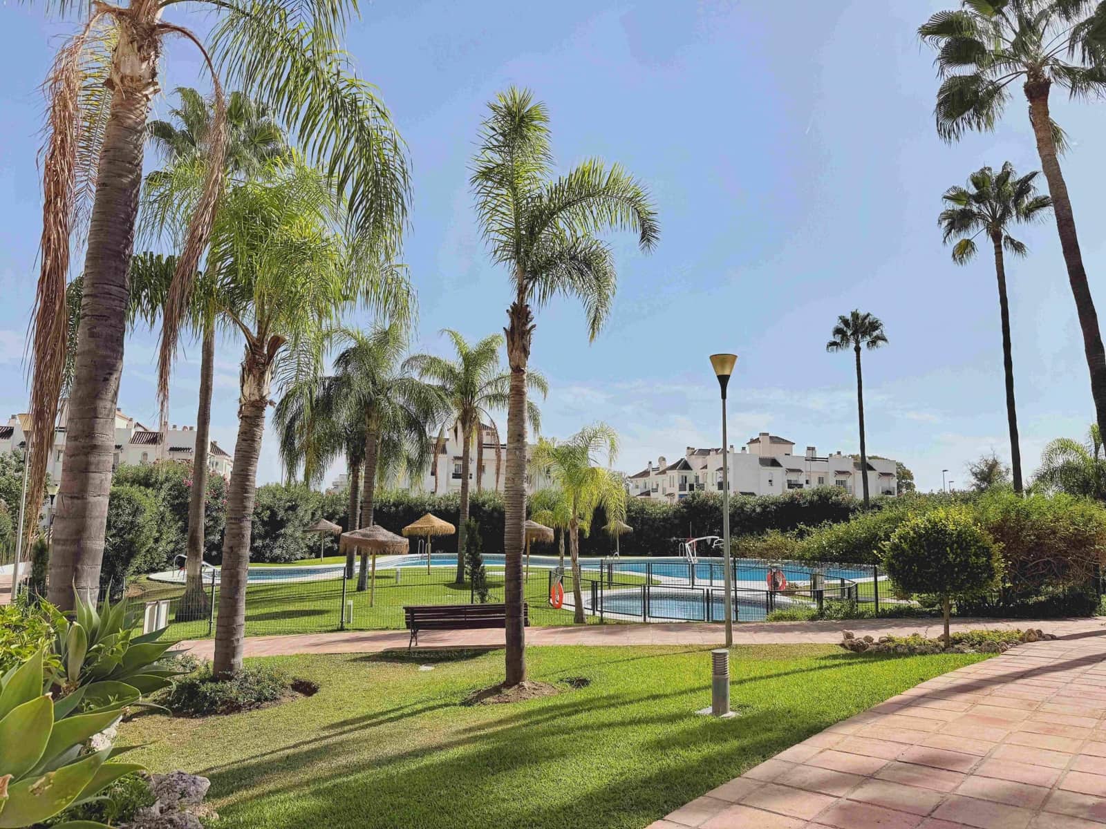 2 soverom Leilighet til salgs i Marbella med svømmebasseng - € 385 000 (Ref: 10047522)