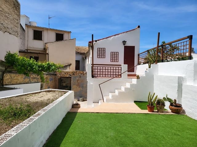 Finca/Casa Rural de 4 habitaciones en Cuevas de San Marcos en venta - 168.000 € (Ref: 10055536)