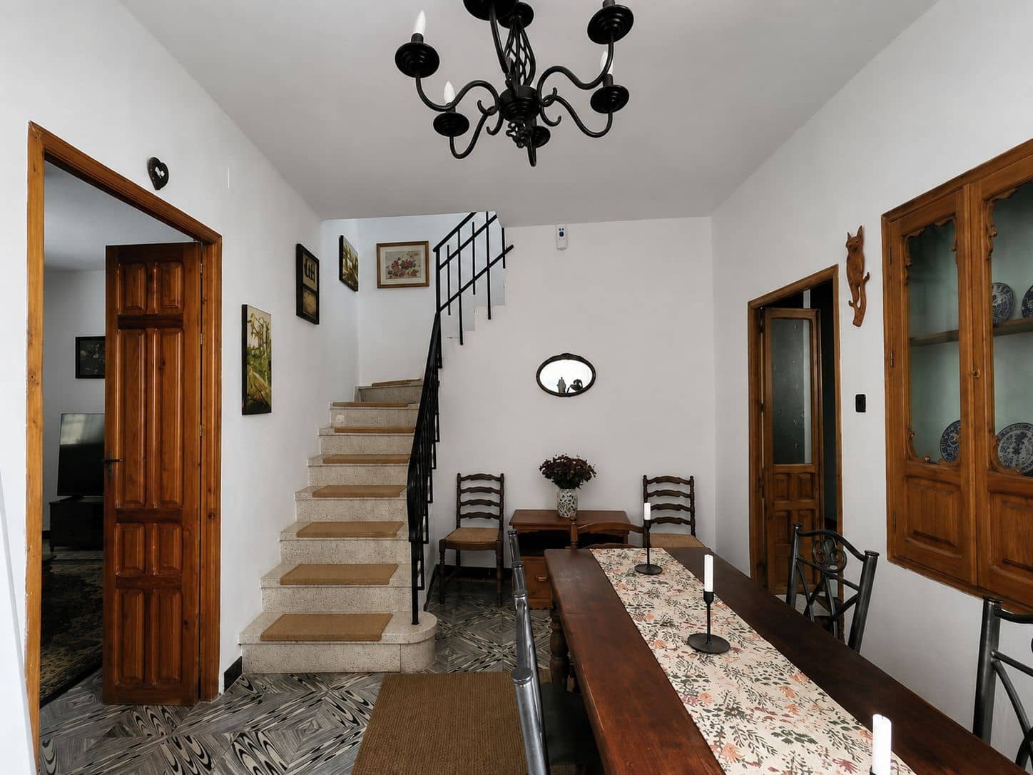 4 bedroom Terraced Villa for sale in Cuevas de San Marcos - € 168,000 (Ref: 10055536)