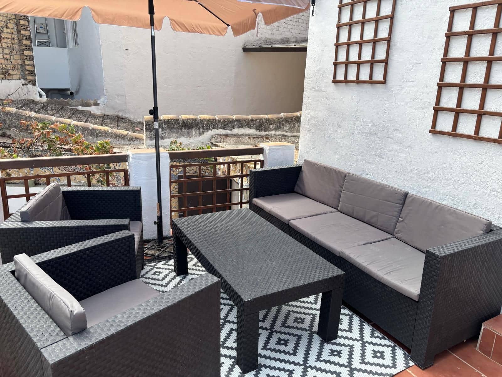 4 slaapkamer Rijtjeshuis te koop in Cuevas de San Marcos - € 159.000 (Ref: 10055536)