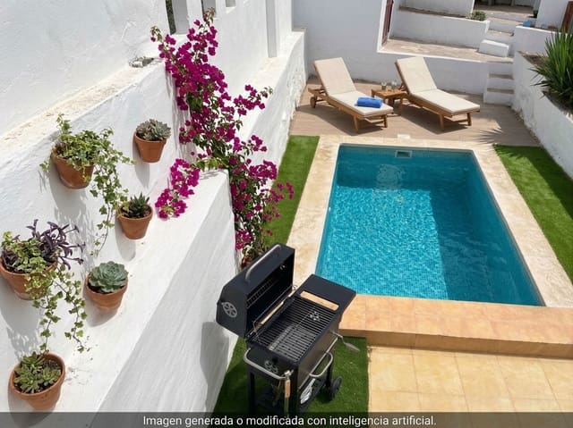 Adosado de 4 habitaciones en Cuevas de San Marcos en venta - 159.000 € (Ref: 10055536)