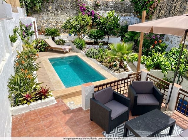 Adosado de 4 habitaciones en Cuevas de San Marcos en venta - 159.000 € (Ref: 10055536)