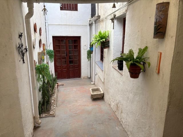 Adosado de 4 habitaciones en Cuevas de San Marcos en venta - 159.000 € (Ref: 10055536)