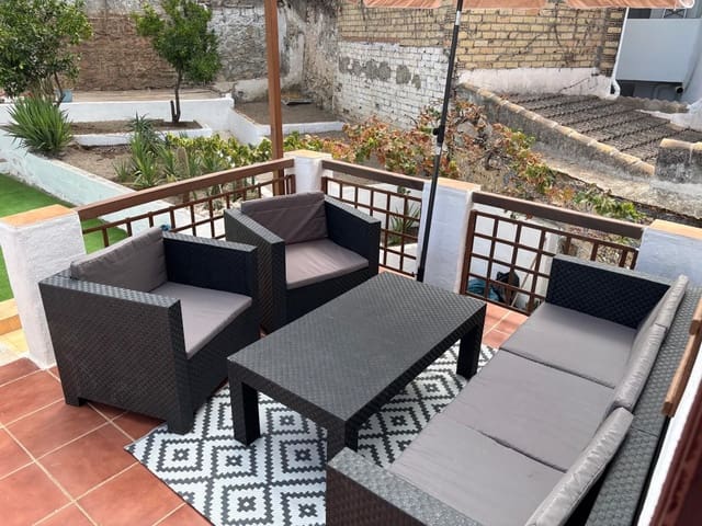 Adosado de 4 habitaciones en Cuevas de San Marcos en venta - 159.000 € (Ref: 10055536)