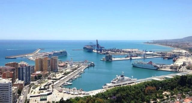 3 bedroom Apartment for sale in Cruz de Humilladero, Málaga city - € 285,000 (Ref: 10062200)