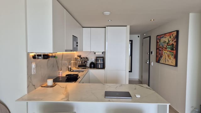 Penthouse de 3 chambres à louer à Benalmádena avec piscine garage - 3 400 € (Ref: 10064620)