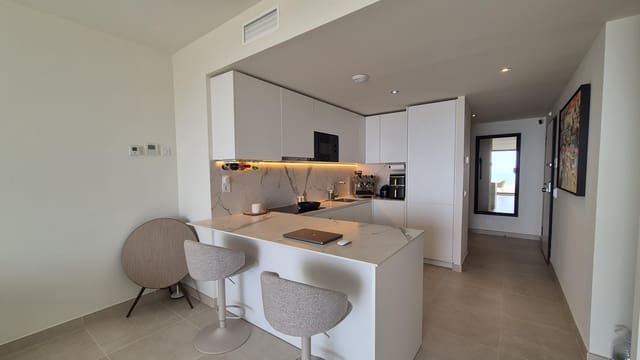 Penthouse de 3 chambres à louer à Benalmádena avec piscine garage - 3 400 € (Ref: 10064620)