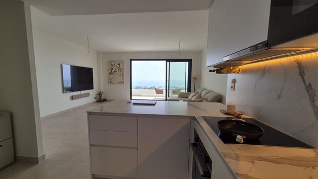 Penthouse de 3 chambres à louer à Benalmádena avec piscine garage - 3 400 € (Ref: 10064620)