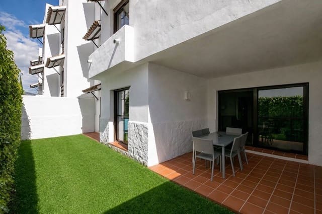 2 soveværelse Lejlighed til leje i Estepona med swimmingpool garage - € 1.750 (Ref: 10064621)