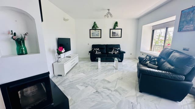 3 sovrum Semi-fristående Villa att hyra i Benalmádena med pool - 2 200 € (Ref: 10064622)