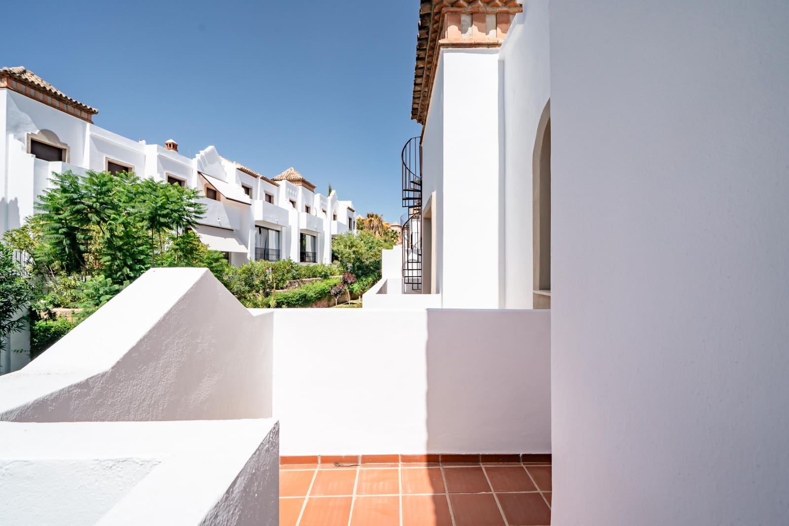 3 bedroom Terraced Villa for sale in Estepona with pool - € 525,000 (Ref: 10076630)