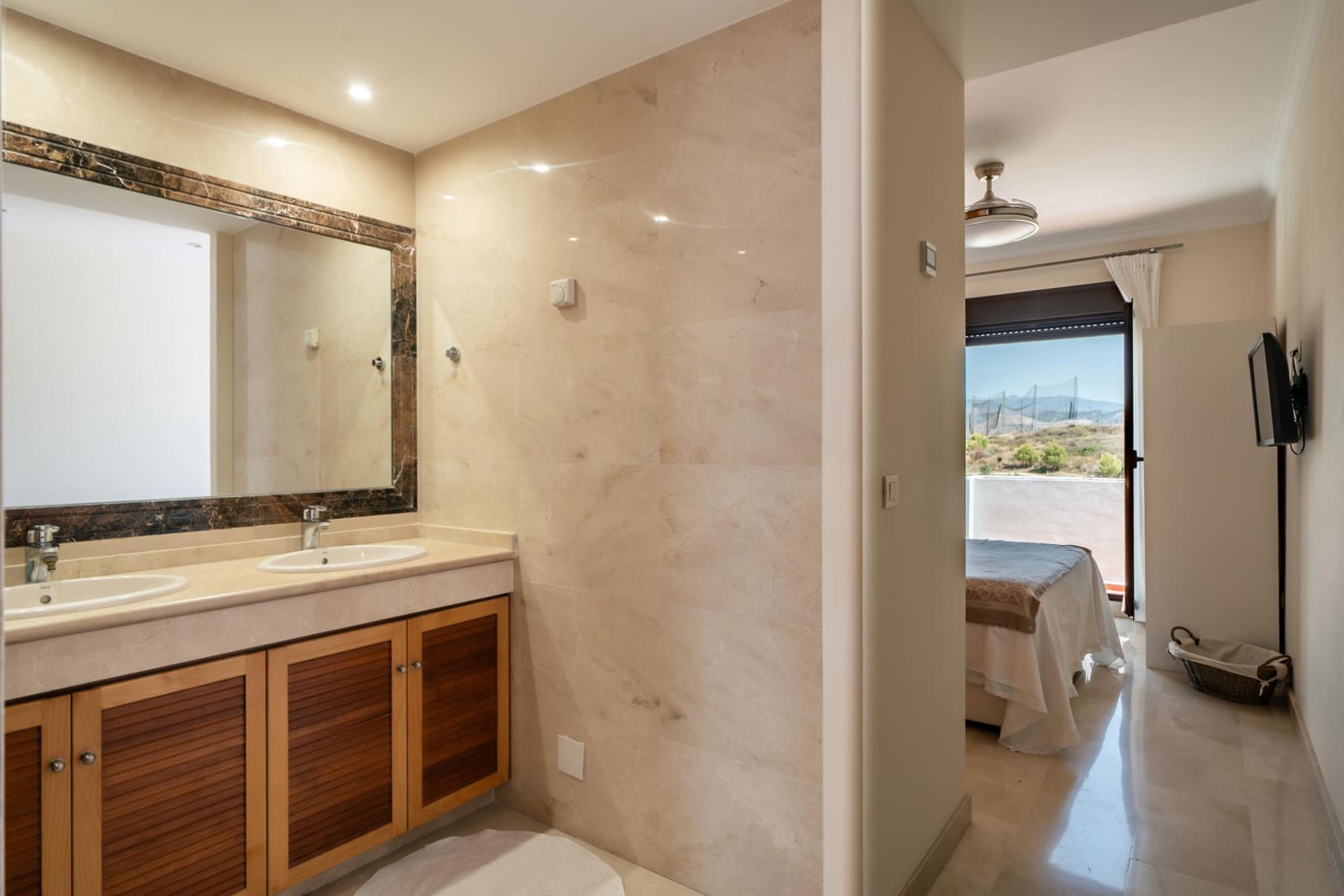 3 bedroom Terraced Villa for sale in Estepona with pool - € 525,000 (Ref: 10076630)