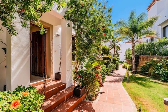 3 bedroom Terraced Villa for sale in Valle Romano Golf, Estepona with pool - € 525,000 (Ref: 10076630)