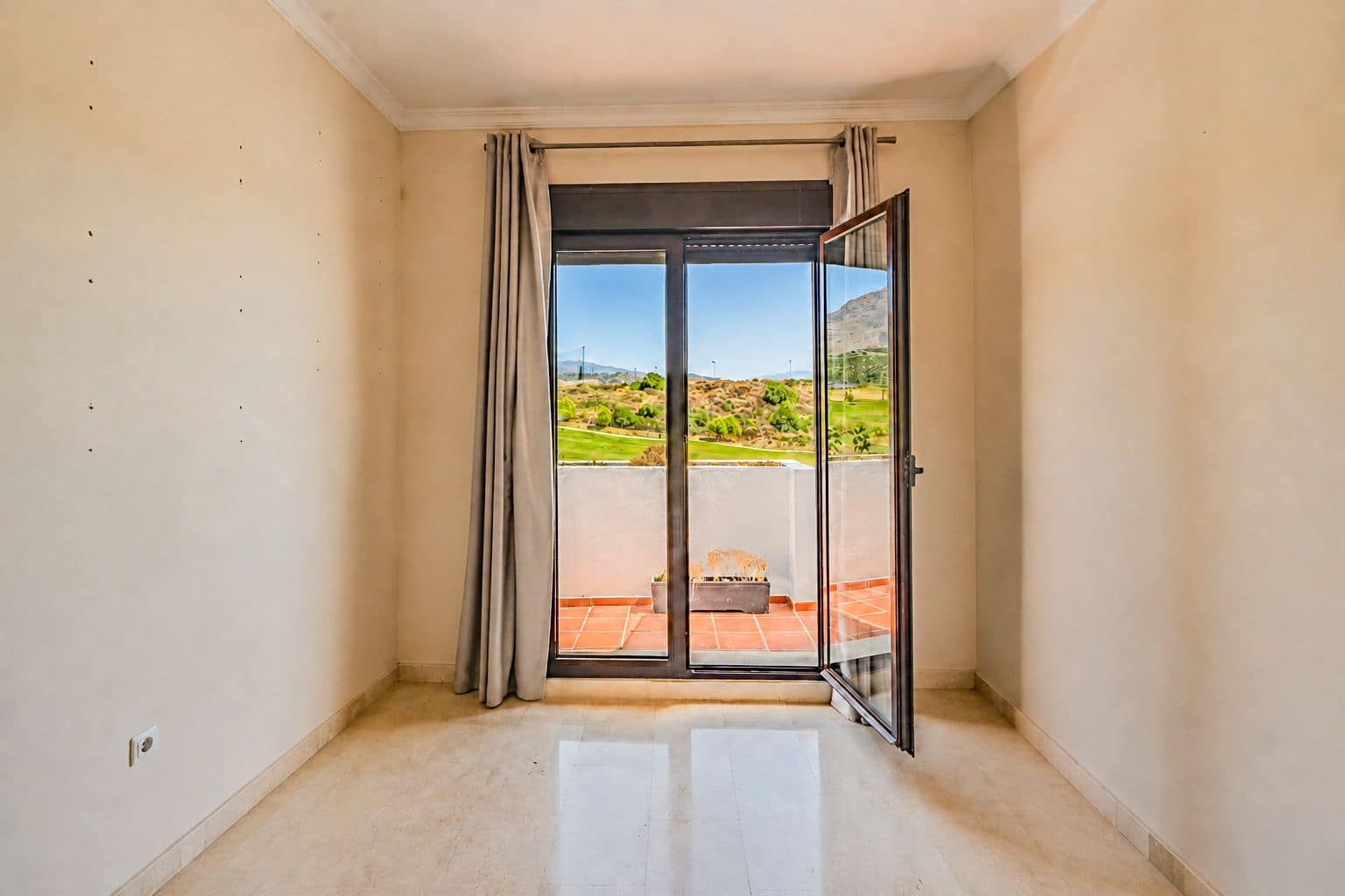 3 bedroom Terraced Villa for sale in Estepona with pool - € 525,000 (Ref: 10076630)