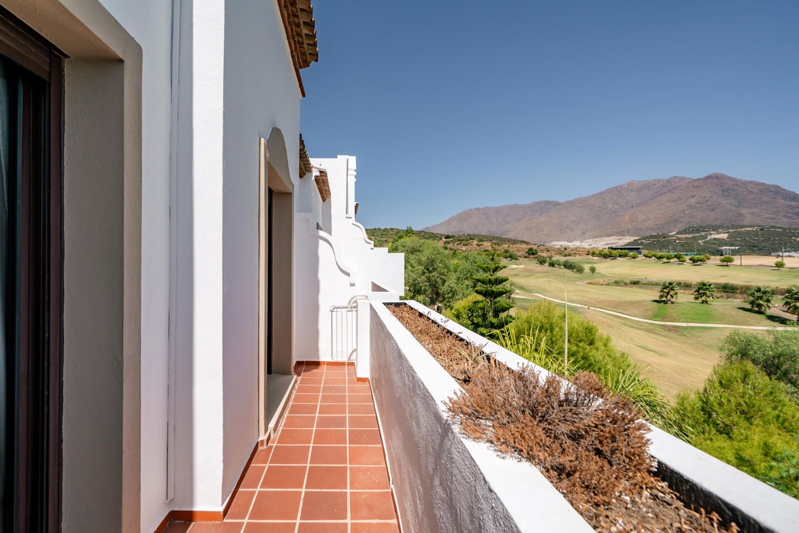 3 bedroom Terraced Villa for sale in Estepona with pool - € 525,000 (Ref: 10076630)