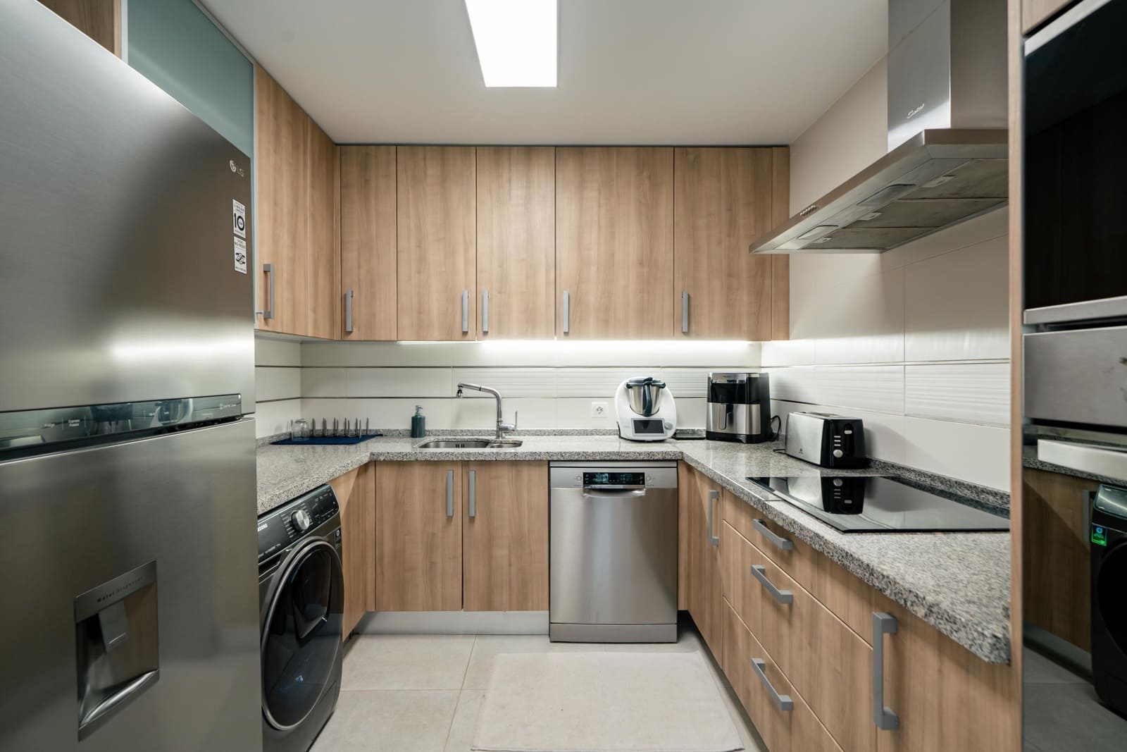 3 bedroom Terraced Villa for sale in Estepona with pool - € 525,000 (Ref: 10076630)