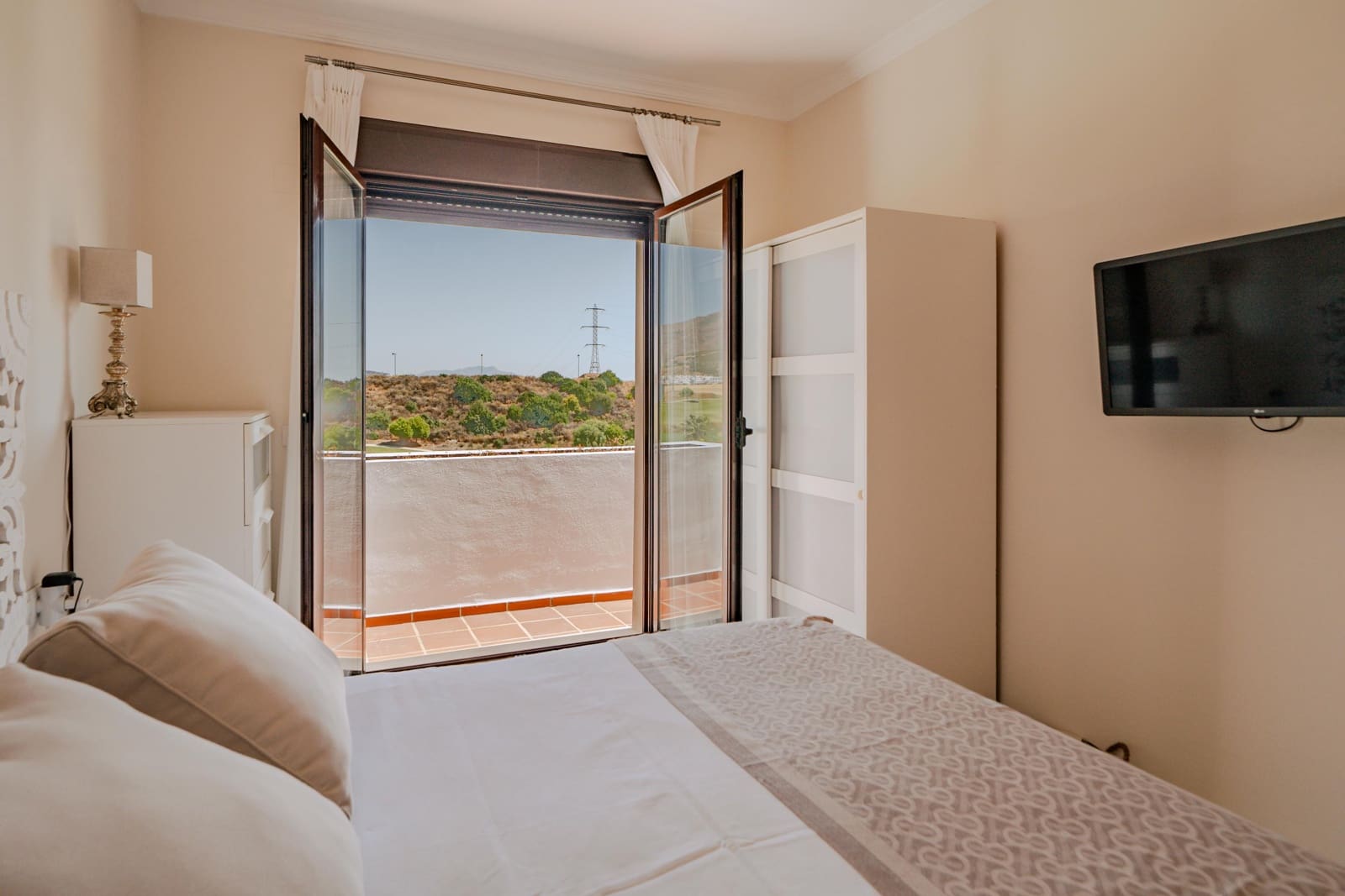 3 bedroom Terraced Villa for sale in Estepona with pool - € 525,000 (Ref: 10076630)