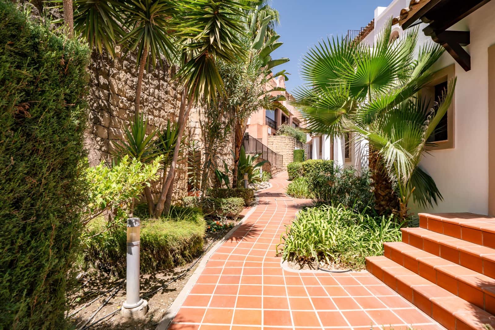 3 bedroom Terraced Villa for sale in Estepona with pool - € 525,000 (Ref: 10076630)
