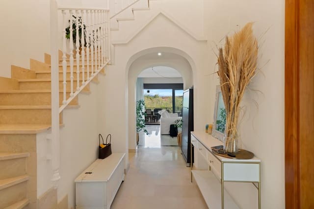 3 sovrum Radhus till salu i Valle Romano Golf, Estepona med pool garage - 525 000 € (Ref: 10076630)