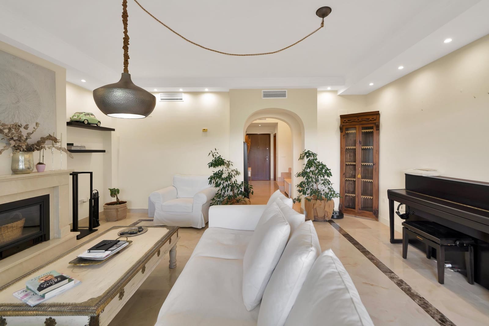3 sovrum Radhus till salu i Estepona med pool garage - 525 000 € (Ref: 10076630)