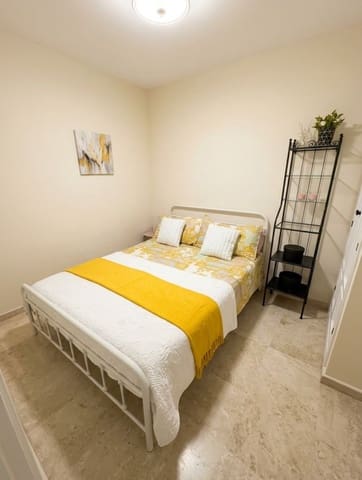 2 soveværelse Lejlighed til leje i Santa Clara, Marbella med swimmingpool garage - € 1.800 (Ref: 10076631)