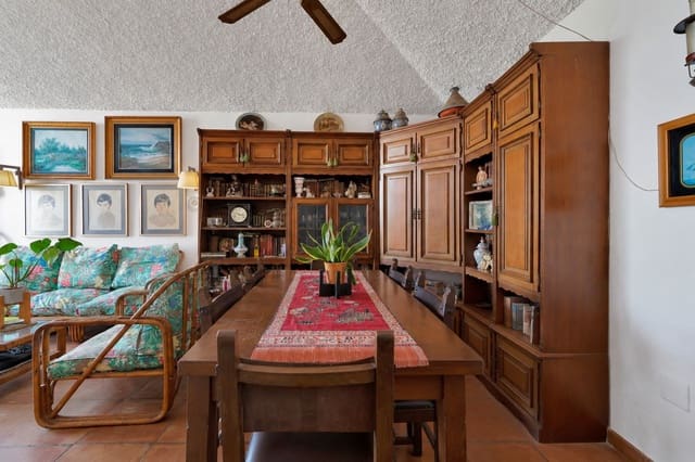 3 Zimmer Doppelhaus zu verkaufen in Bahía Dorada, Estepona mit Garage - 657.000 € (Ref: 10081133)