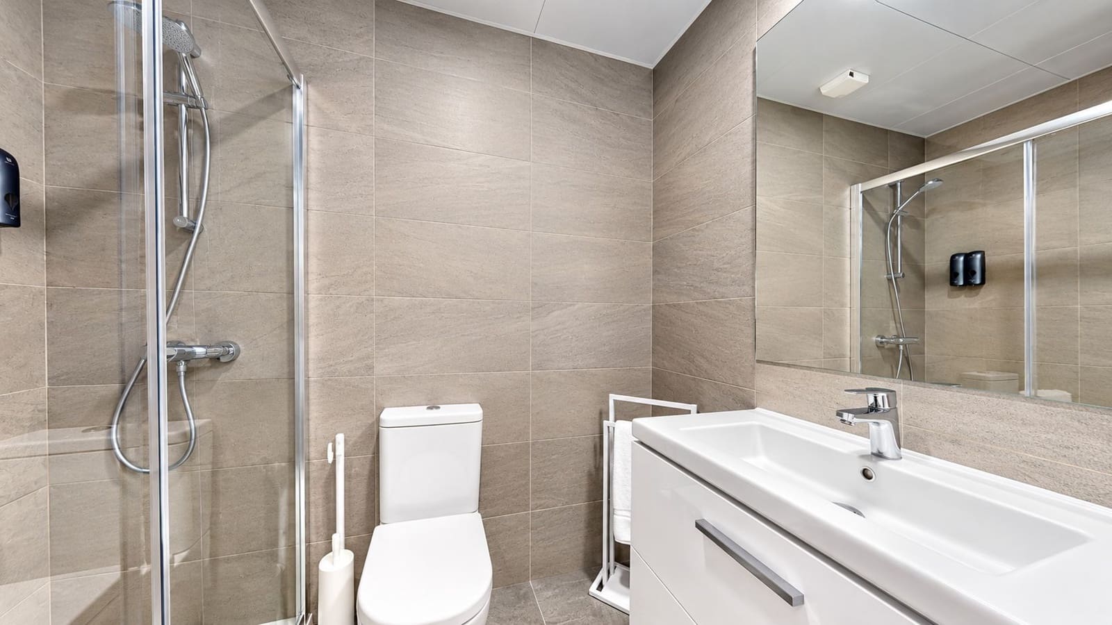 3 soverom Leilighet til salgs i Malaga by med svømmebasseng garasje - € 497 000 (Ref: 10086424)
