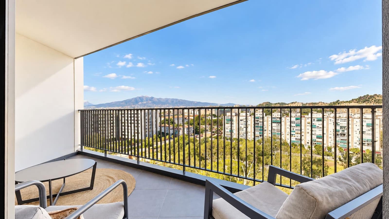 3 soverom Leilighet til salgs i Malaga by med svømmebasseng garasje - € 497 000 (Ref: 10086424)
