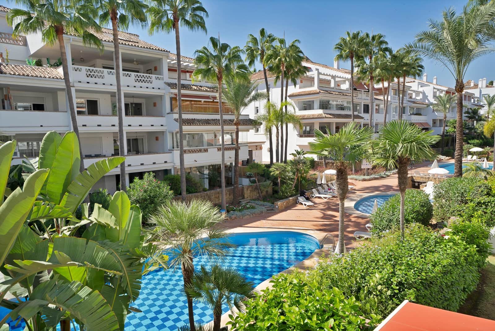 2 makuuhuone Huoneisto myytävänä paikassa Marbella mukana uima-altaan 
autotalli - 1 290 000 € (Ref: 10098356)