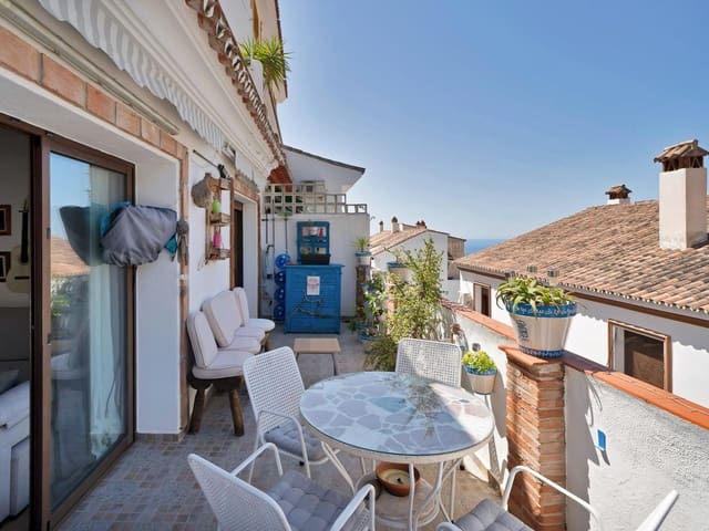 Adosado de 6 habitaciones en Ojen en venta con garaje - 630.000 € (Ref: 10098357)