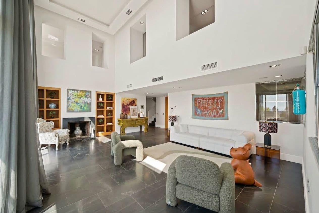 3 bedroom Flat for sale in Marbella with pool garage - € 2,190,000 (Ref: 10109657)