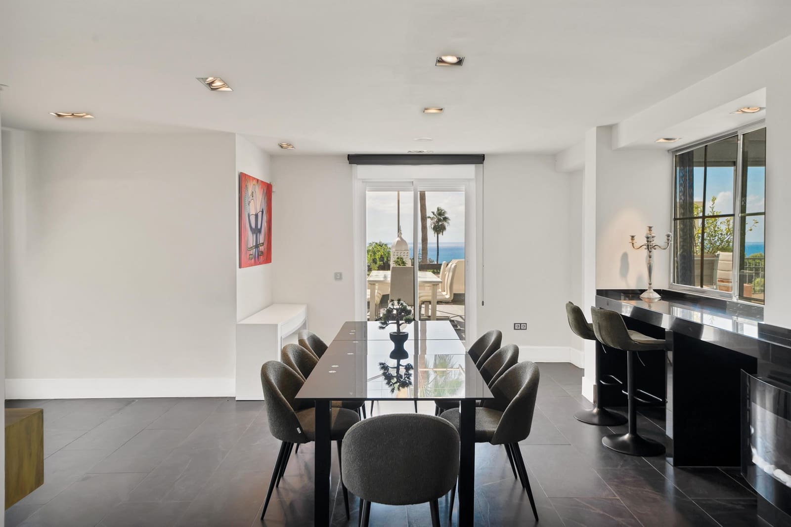 3 bedroom Flat for sale in Marbella with pool garage - € 2,190,000 (Ref: 10109657)