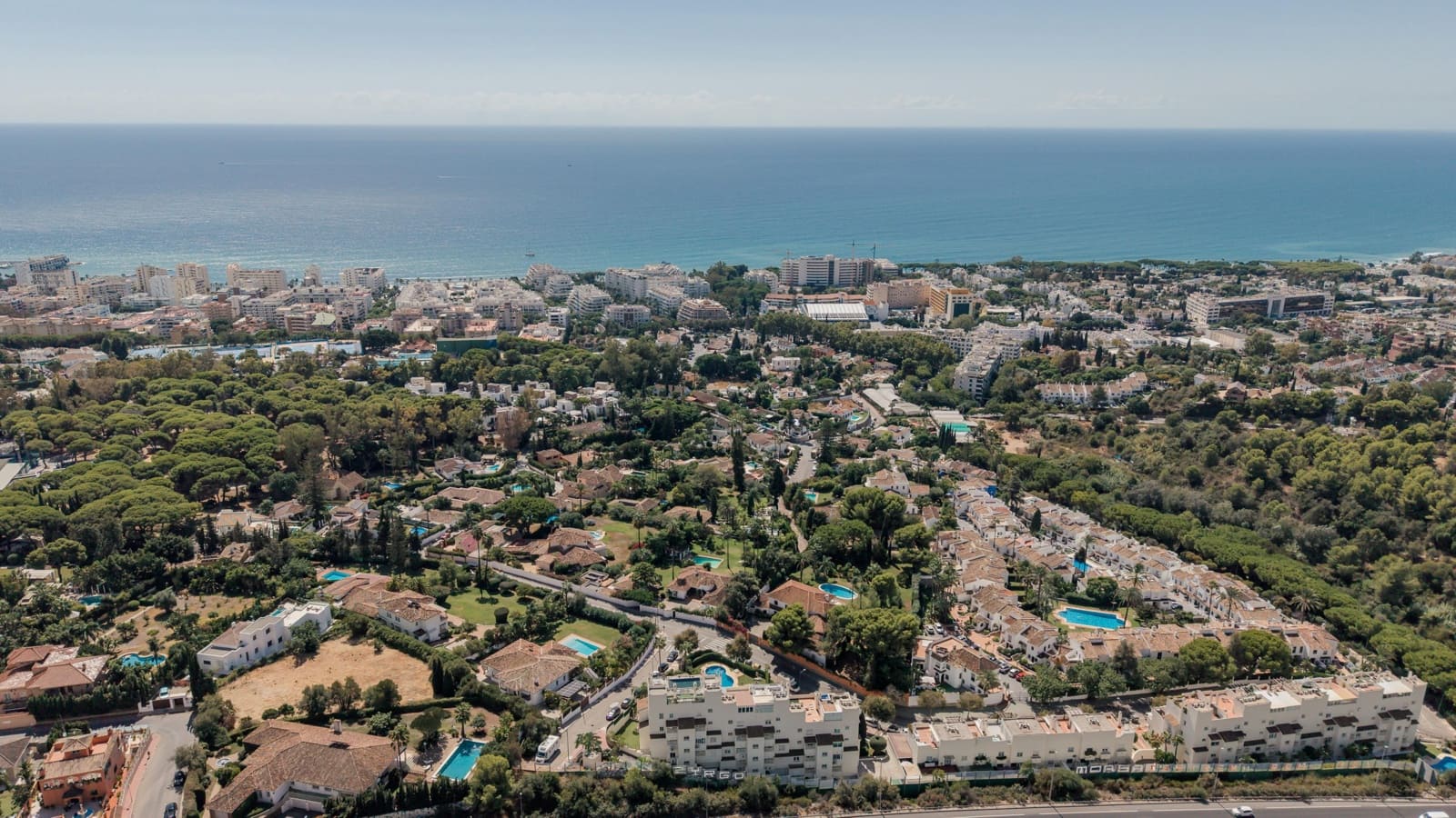 3 bedroom Flat for sale in Marbella with pool garage - € 1,990,000 (Ref: 10109657)