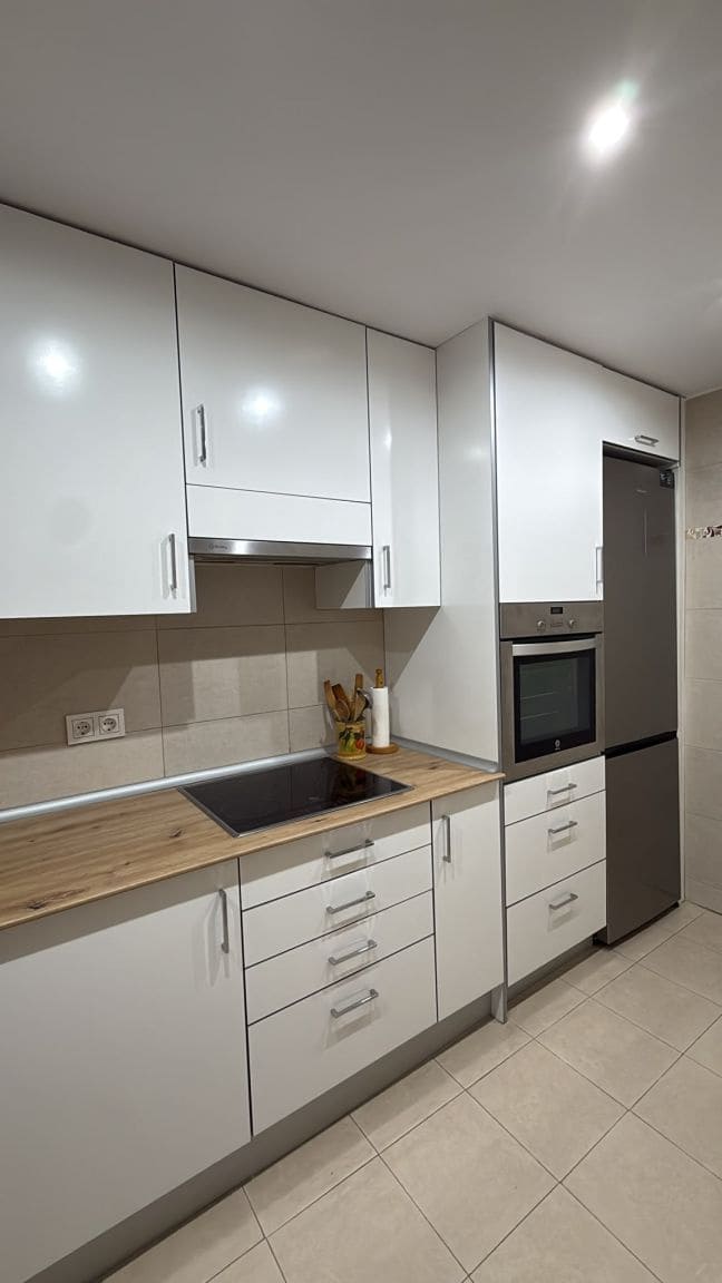 2 bedroom Apartment for rent in Nueva Andalucia with pool garage - € 2,500 (Ref: 10109658)
