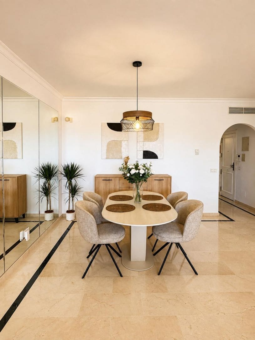 2 bedroom Apartment for rent in Nueva Andalucia with pool garage - € 2,500 (Ref: 10109658)