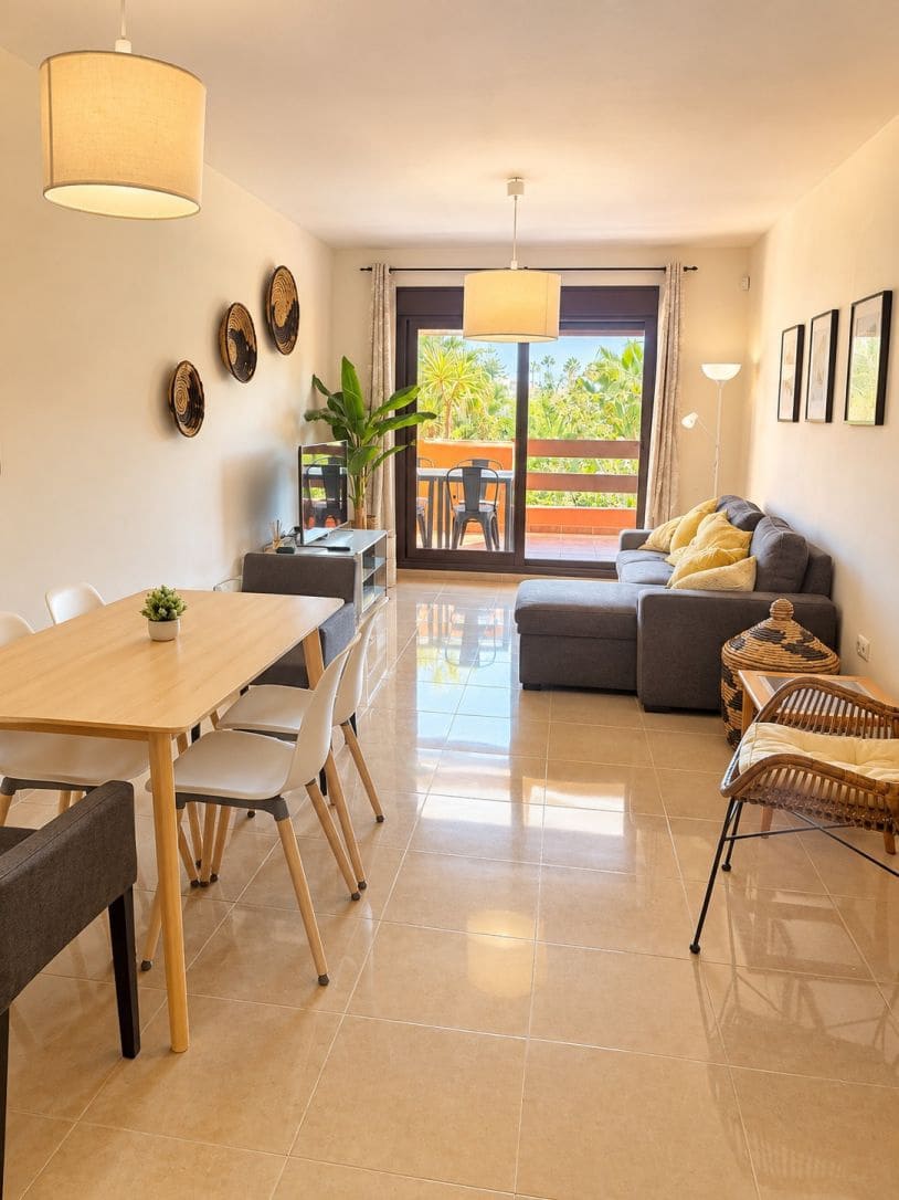 2 bedroom Apartment for rent in Estepona with pool garage - € 2,500 (Ref: 10115843)
