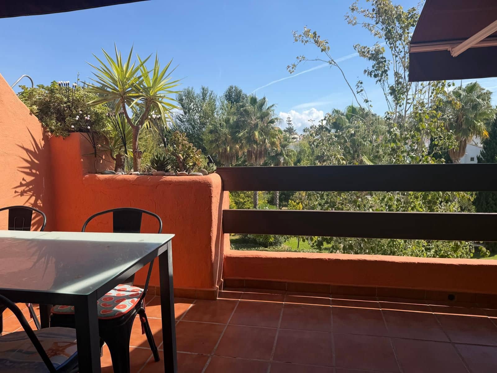2 bedroom Apartment for rent in Estepona with pool garage - € 2,500 (Ref: 10115843)