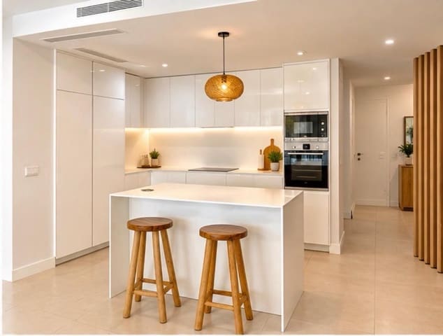 3 quarto Moradia em Banda para arrendar em Mijas com piscina garagem - 4 500 € (Ref: 10115844)