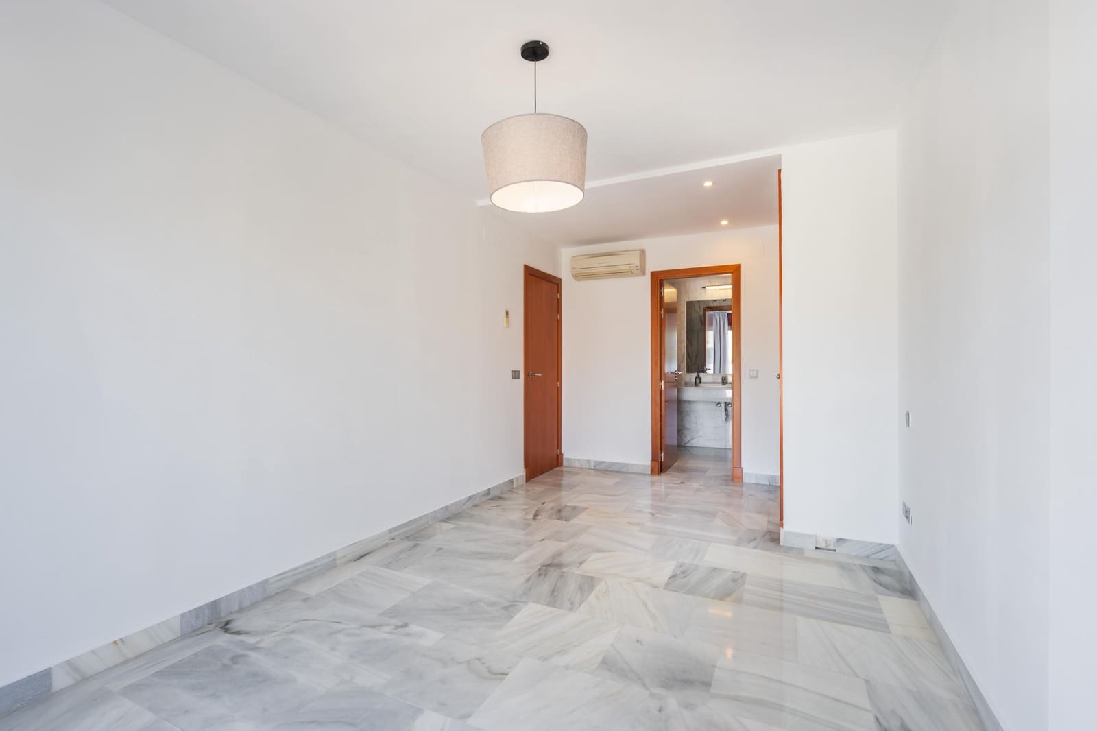 3 sovrum Lägenhet till salu i Los Flamingos med pool garage - 399 000 € (Ref: 10120141)