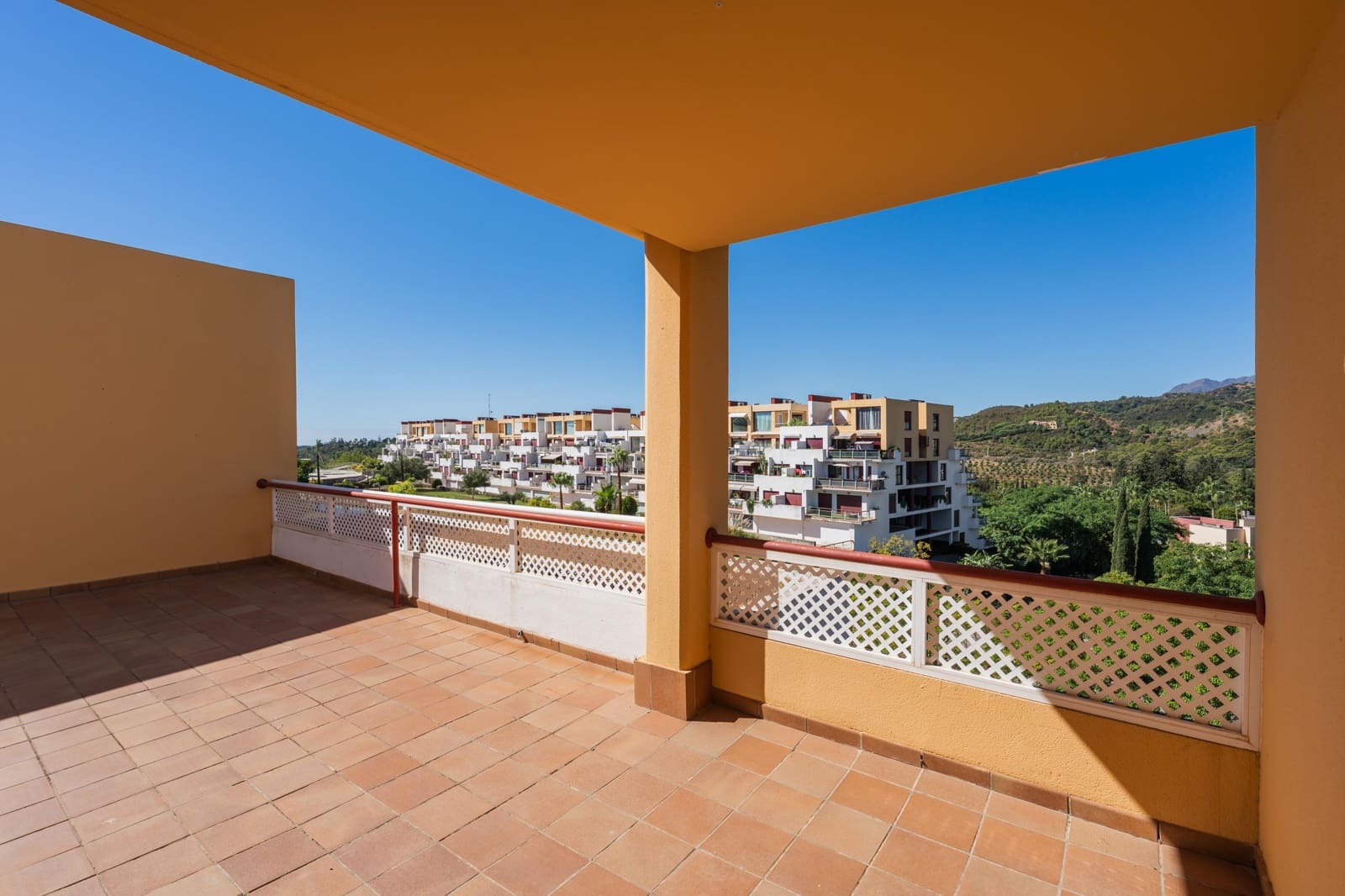 3 sovrum Lägenhet till salu i Los Flamingos med pool garage - 399 000 € (Ref: 10120141)