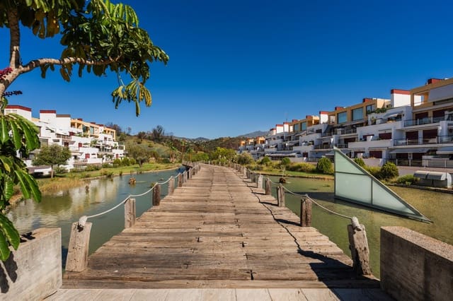 3 quarto Apartamento para venda em Los Flamingos, Benahavís com piscina garagem - 399 000 € (Ref: 10120141)