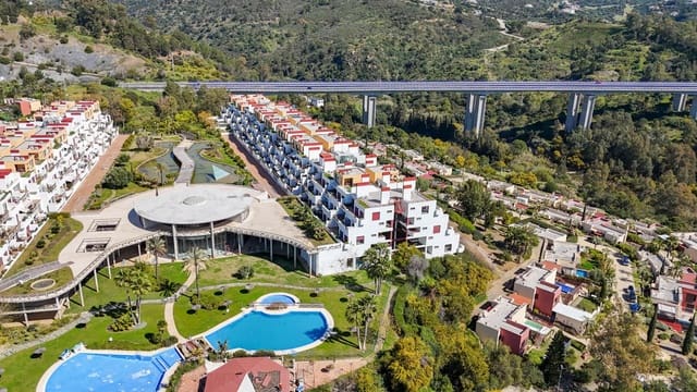 3 quarto Apartamento para venda em Los Flamingos, Benahavís com piscina garagem - 399 000 € (Ref: 10120141)