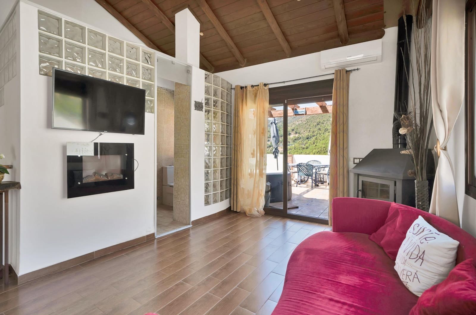6 Zimmer Reihenhaus zu verkaufen in Ojen mit Garage - 650.000 € (Ref: 10129385)