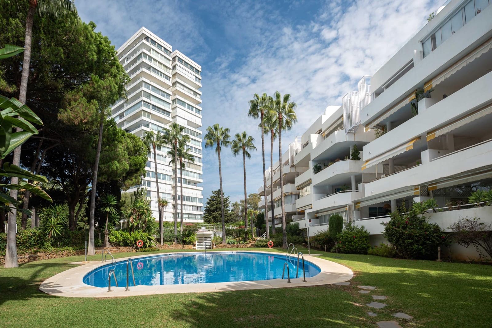 3 bedroom Apartment for sale in Rio Real with pool garage - € 675,000 (Ref: 10136014)